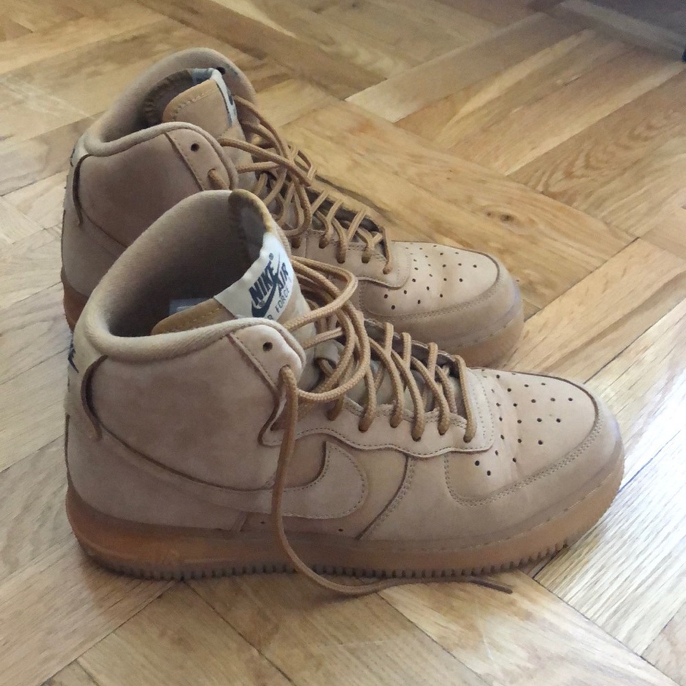 Nike Air Force 1 size 6.5Y in Wheat